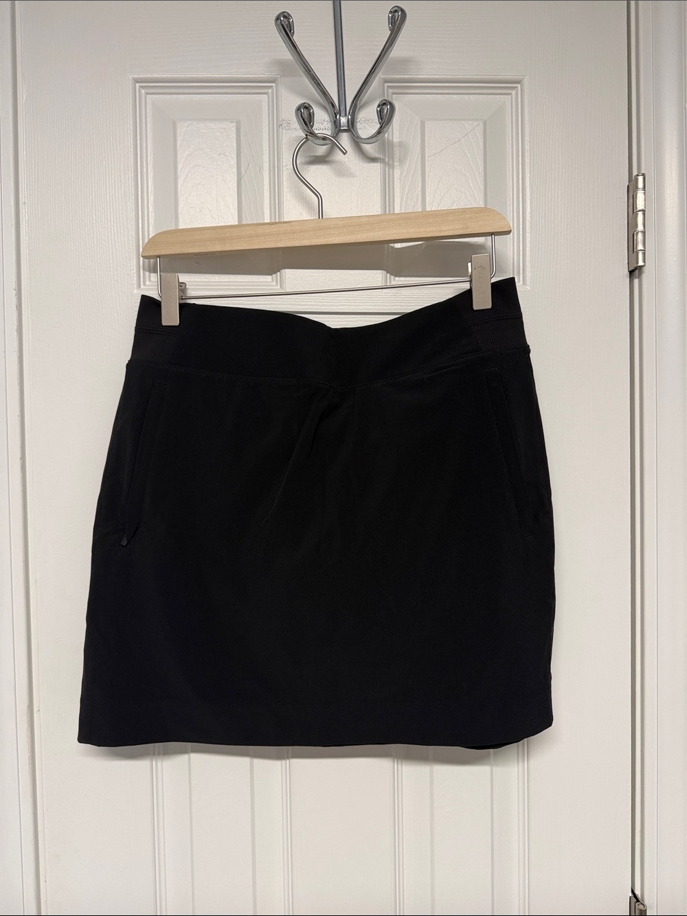 Athleta Black Mini Skirt with Subtle Seam Details